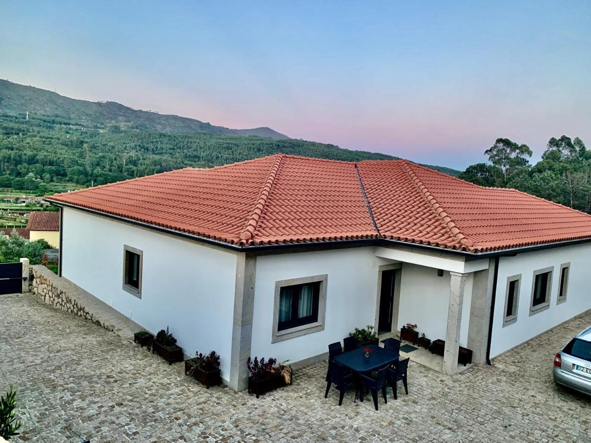 Casa Valfonte - Moradia Com Piscina Villa Gondar E Orbacem Exterior photo